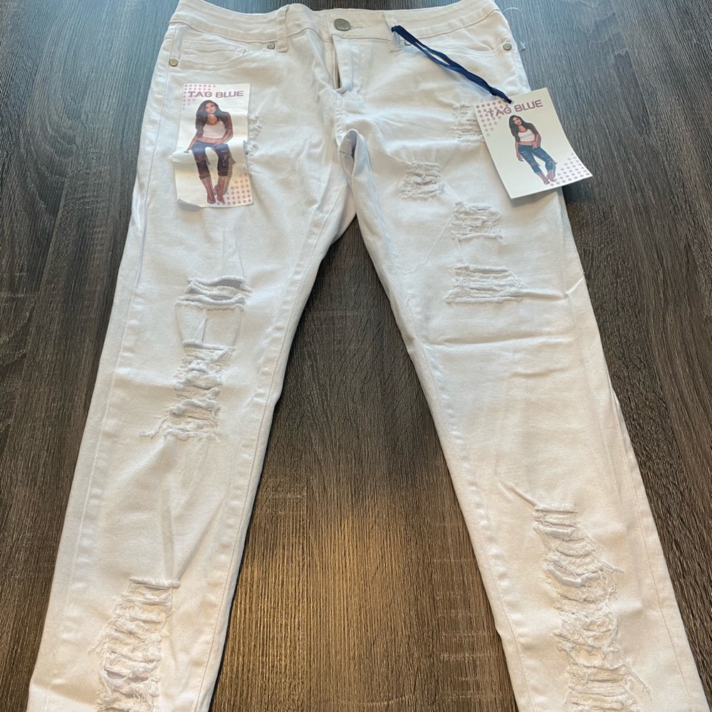 White jeans NEVER WORN!